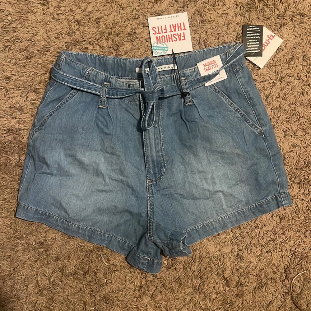 Celebrity pink blue jean shorts w/ tye